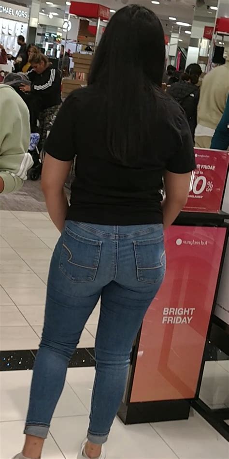Insanely Hot Latina Sales Girl Tight Jeans Forum
