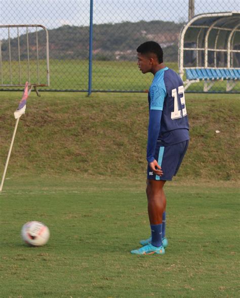 Elenco Do Bahia Tem Manhã De Treino Tático Sob O Comando De Eduardo