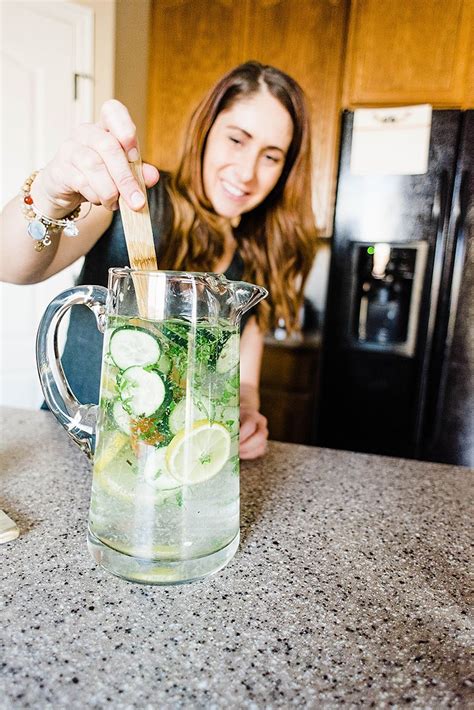 The Crazy Effective Sassy Water Recipe Sassy Water Lose 5 Pounds