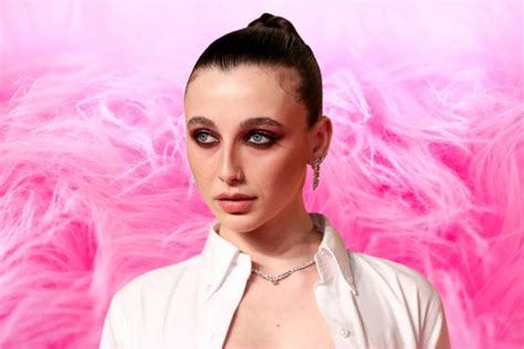 Emma Chamberlain Net Worth 2024: How Much is the American media