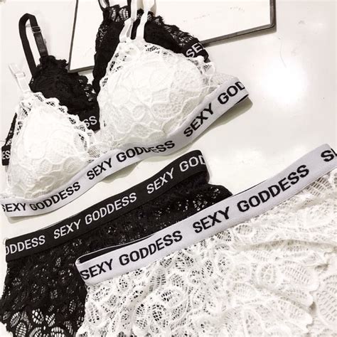 Set bikini ren Shopee Việt Nam