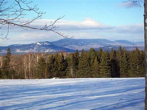 Maine Winter Activities - Skiing, Snowmobiling & Dog Sledding Trails