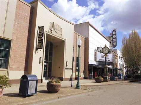 Historic Roxy Theatre | 270 4th St, Bremerton, WA 98337, USA