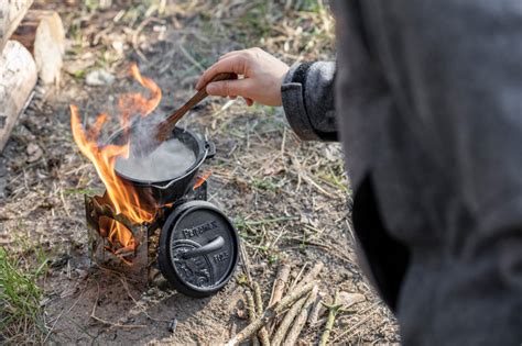 Казан-жаровня чугунная Petromax Dutch Oven ft0.5 на ножках 0,6 л купить ...