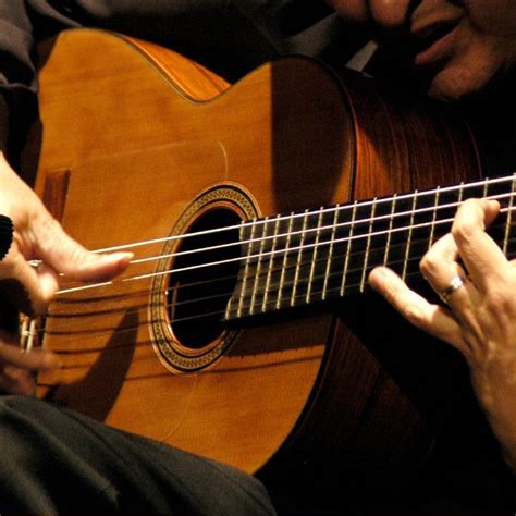 Handcrafted flamenco guitars from Spain to your hands