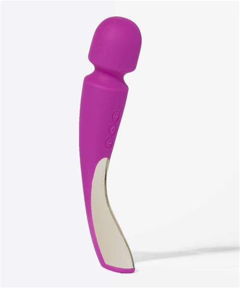 Lelo Smart Wand™ 2 Medium All-Over Body Massager at BEAUTY BAY