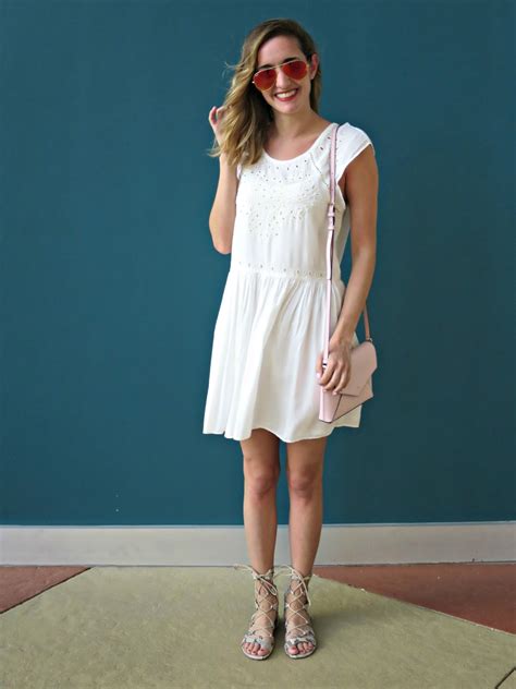 Michelles Paige Fashion Blogger Based In New York Little White Dress