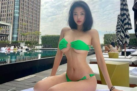 Chi M Ng Ng Th N H Nh Ch S Chu N Kh Ng C N Ch Nh C A N Ho Ng Bikini H N Qu C T P Ch