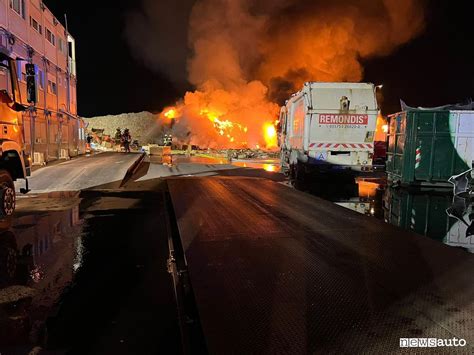 L Incendio Tesla Gigafactory Di Berlino VIDEO Newsauto It