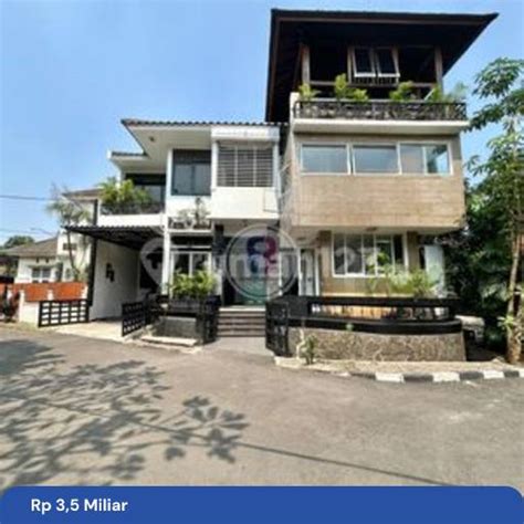 rumah  bintaro jaya sektor  posisi hoek rumah