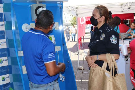 Asep Presente En La Feria Navide A De La Fuerza P Blica Autoridad