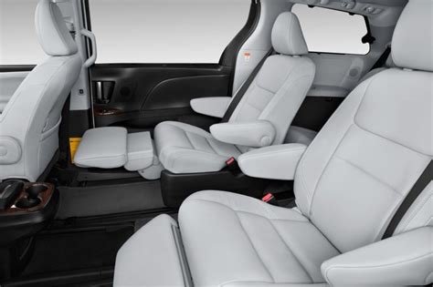 2016 Toyota Sienna Pictures 60 Photos Edmunds