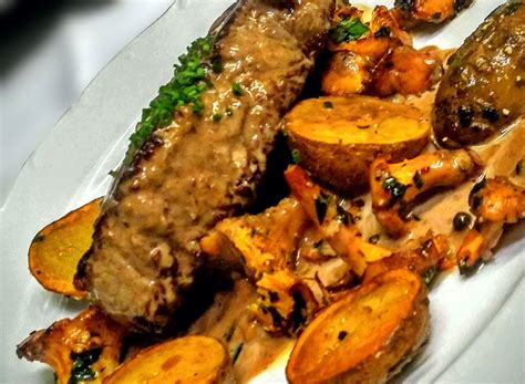 Rumpsteak Mit Pfeffersauce Und Rosmarin Kartoffeln Pfeffersauce