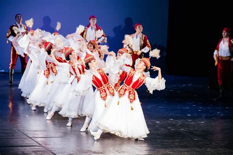 Государственный ансамбль танца Республики Казахстан «Салтанат ...