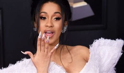 Cardi B Shares Nude Photo Of Melania Trump Over Correspondents Criticism Thenewsguru