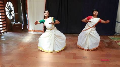 Mohiniyattam: A Presentation | Sahapedia