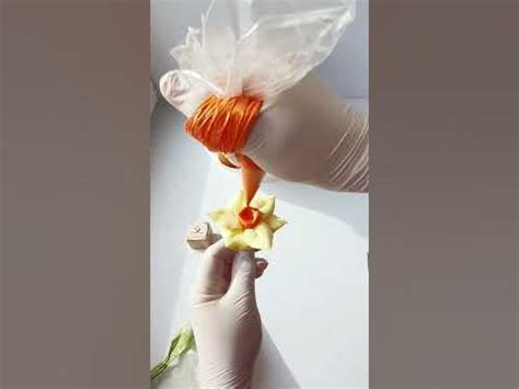 НАРЦИССЫ без насадок + Рецепт Крема БЗК - YouTube