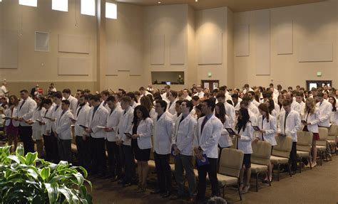 Lecom Bradenton Students Receive White Coats At Annual Ceremonies