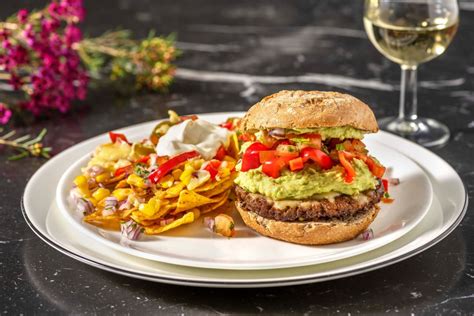 Burger De Boeuf Au Guacamole Cheddar Fondu Recette Hellofresh