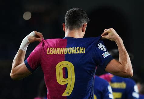 Robert Lewandowski's representatives respond to claims of request for