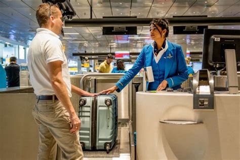 Первый раз в аэропорту, что делать и куда идти? Разбираемся в вопросе