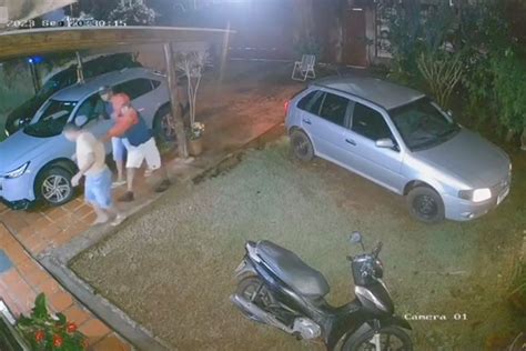 Bandido Invade Casa Faz Família Refém E é Morto Pela Polícia