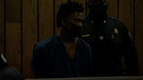 Suspect In Memphis Shooting Spree Appears In Court Charged With 1st