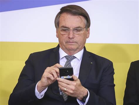 Autoridades Comentam Diagnóstico De Covid 19 De Bolsonaro Nas Redes Sociais