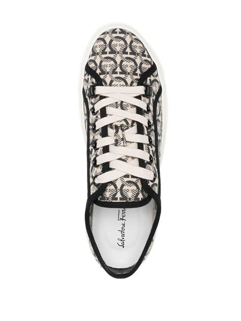 Ferragamo Tenis Anson Con Motivo Gancini Neutro Farfetch Mx