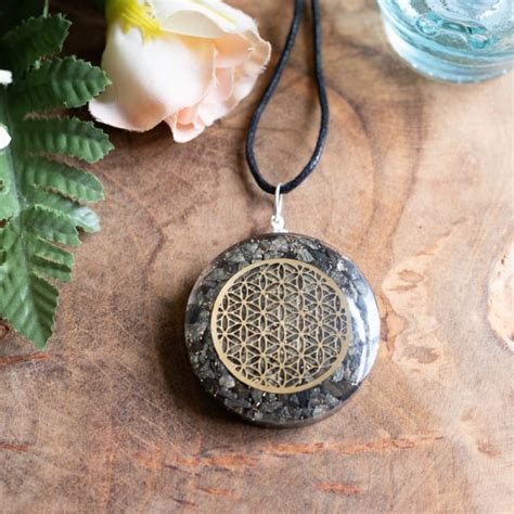 Pendentif Orgonite Pyrite Fleur De Vie Rond Zenvol Vente En Gros