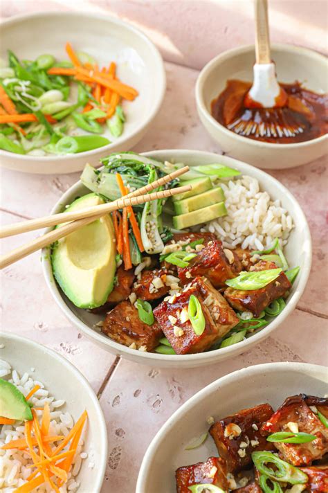 Sticky Tofu Bowl Met Avocado The Lemon Kitchen