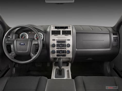 2009 Ford Escape Pictures: Dashboard | U.S. News & World Report