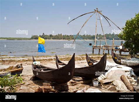 INDIA KERALA FORT COCHIN COCHI KOCHI Fishing Boats And Chinese Fishing