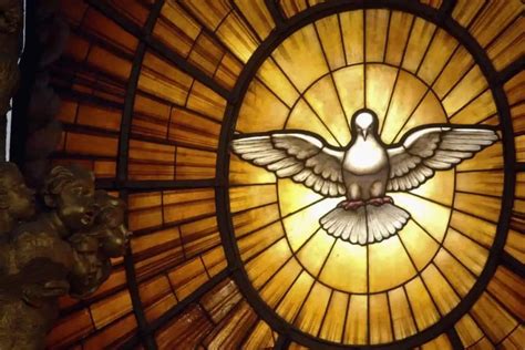 O Que É O Divino Espirito Santo - Sagrada Novena do Divino Espírito Santo | Pentecostes