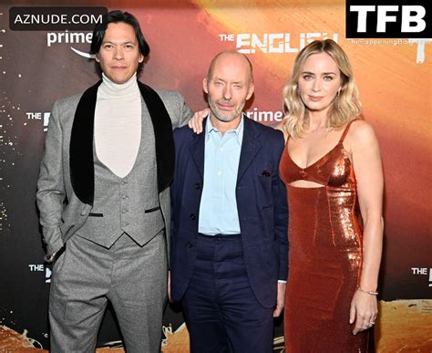 Emily Blunt Sexy Shows Off Her Hot Breasts At The English Premiere In New York City Aznude