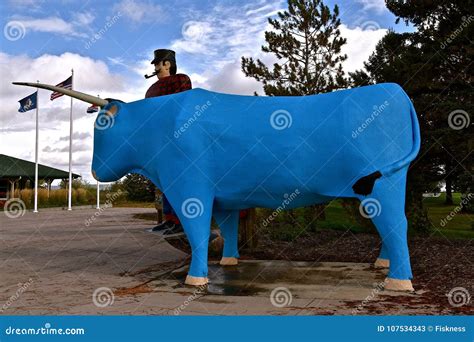 Babe The Blue Ox And Paul Bunyan Editorial Stock Photo Image Of Camp Oxen 107534343