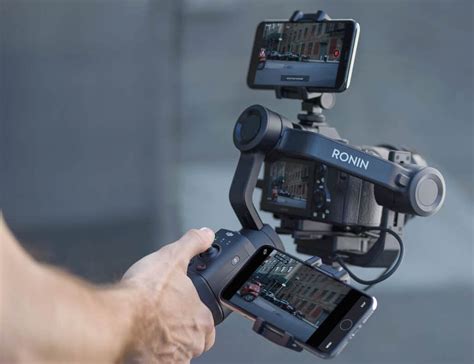 The DJI Ronin-SC weighs just 1.1 kilograms and packs small