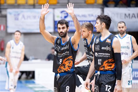 Latina in forze ridotte si arrende alla corazzata Cantù Benacquista Latina Basket