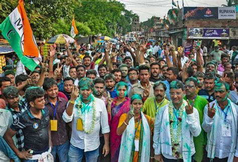 TMC Maintains Huge Lead in Panchayat Election | NewsClick