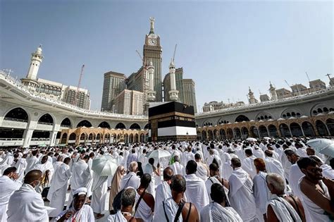 Egyptian Pilgrims Prepare For Ascending Mount Arafat As Last Tourism