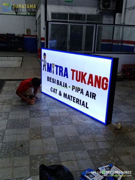 Plang Nama Neon Box Toko Desain Kerajinan Tangan Karya Seni Di