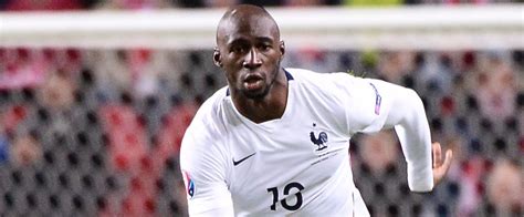 Un Jour Un Bleu Ce Quil Faut Savoir Sur Eliaquim Mangala Euro