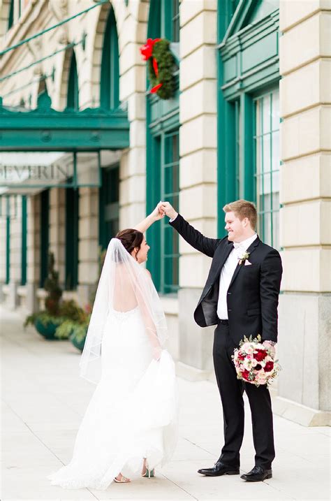 A Downtown Indianapolis Wedding at Union Station | Bret and Brandie