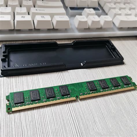 DDR2-2GB-800MHz-667-UDIMM-RAM-PC2-6400-240-1.jpg
