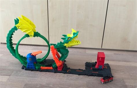 Hot Wheels Drachen Bahn Mit Auto Kaufen Auf Ricardo