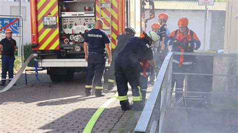 Den Ganzen Tag Feuerwehr Spielen Balver Nachwuchsretter Fahren