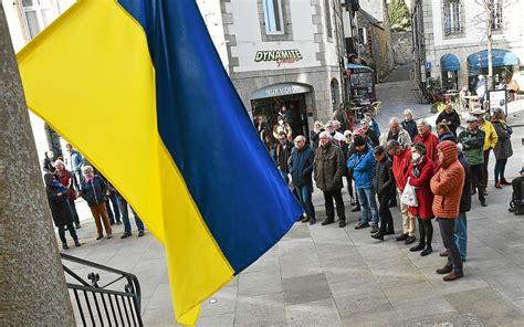 Lannion Rassemblement En Solidarit Avec Lukraine Jeudi Octobre