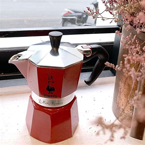 MOKA Pot Bialetti Express Cups Red