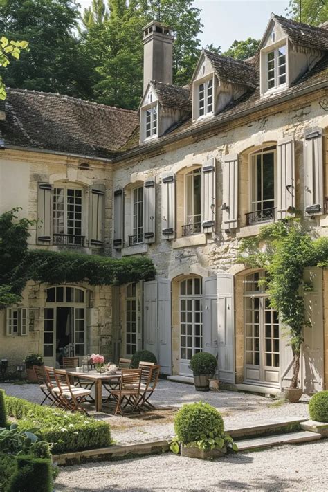 33 Stunning French Country Exteriors - Edward George