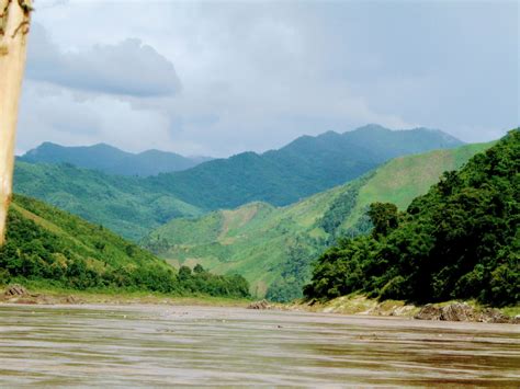 Mekong River Laos - A Vagabond Life